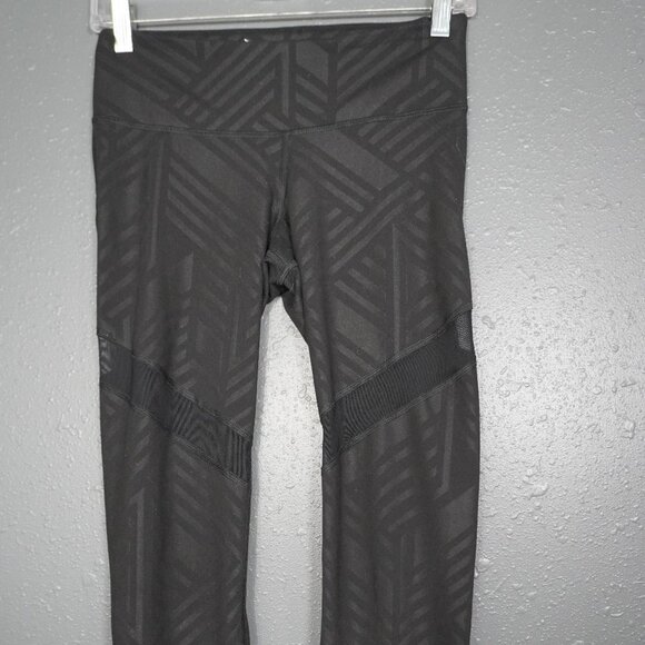 Old Navy Active Womens Black Patterned Mesh Go Dry Fitted Leggings Size Small - Picture 2 of 9